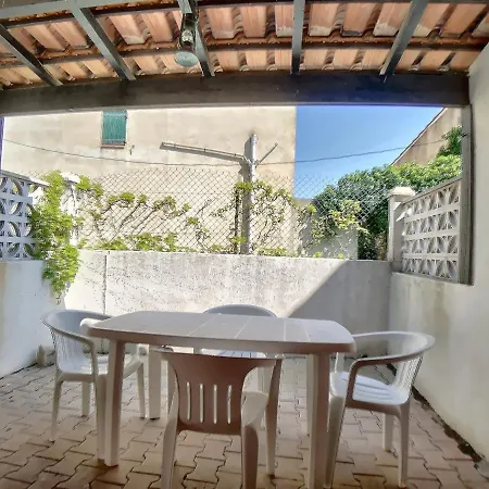 Studio Pour 4 Avec Cour Privee, Parking Et Proche Plage Et Commerces - Fr-1-475-49 Saintes-Maries-de-la-Mer